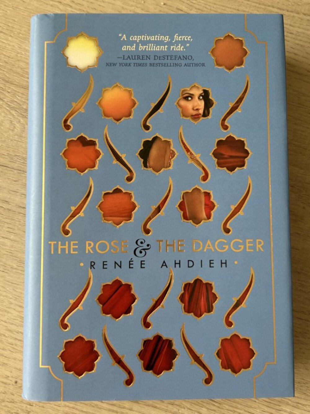 The Rose & the Dagger- Renee Ahdieh, hardcover